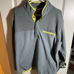 Columbia quarter button down gray XL